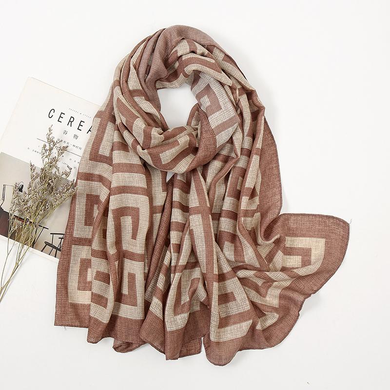 Весна Новый Милый Шарф Женский Роскошный Дизайн Животных Кисточки Длинная Шаль Мягкий Легкий Вискозный Хиджаб Сова Принт Цветочные Столы
Весна Новый Милый Шарф Женский Роскошный Дизайн Животных Кисточки Длинная Шаль Мягкий Легкий Вискозный Хиджаб Сова Принт Цветочные Столы