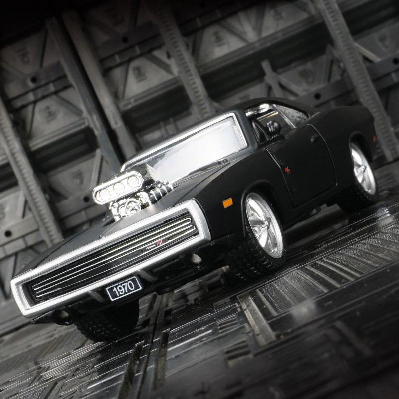 Моделирование 1970 War Horse Classic Car Alloy Car Huili Acousto-optic Super Run Детские игрушки чёрный
Моделирование 1970 War Horse Classic Car Alloy Car Huili Acousto-optic Super Run Детские игрушки чёрный