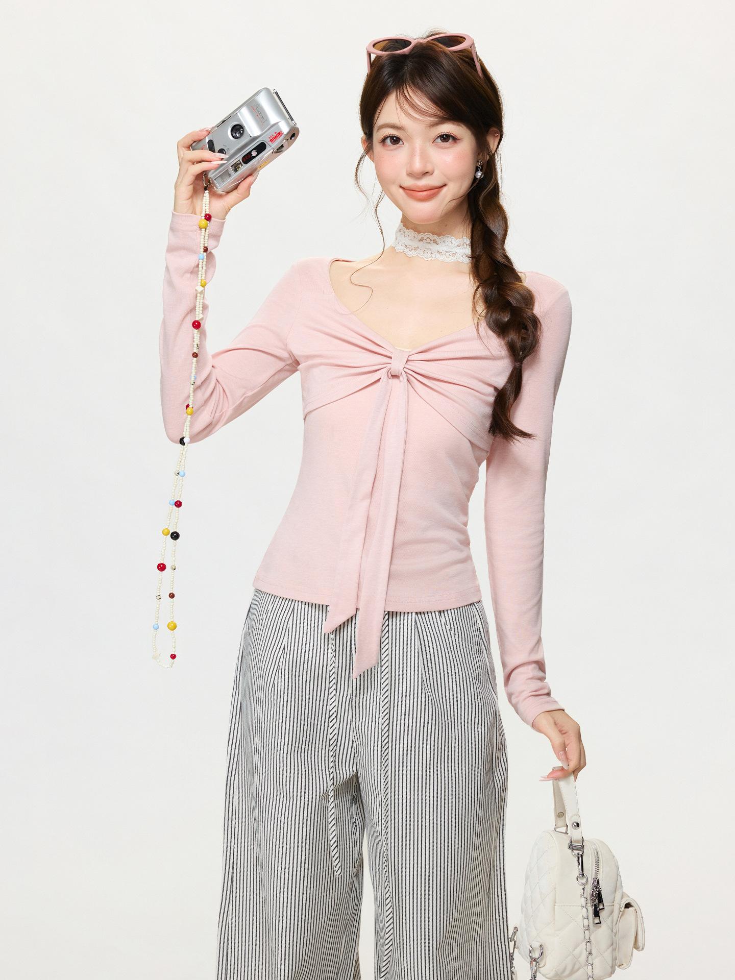 Pure desire pink bow design sense V-neck long-sleeved knitted sweater women s spring new waist and thin temperament top S розовый
Pure desire pink bow design sense V-neck long-sleeved knitted sweater women s spring new waist and thin temperament top S розовый
