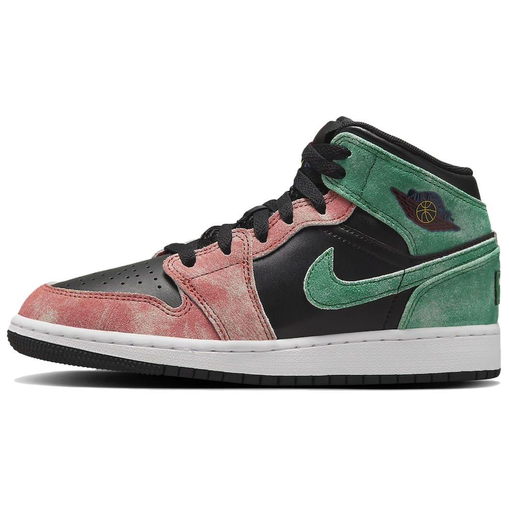 Кроссовки Air Jordan 1 Mid SE GS MJs Playground Kids, черные, сосново-зеленые, дюнно-красные FQ1292-003 40
Кроссовки Air Jordan 1 Mid SE GS MJs Playground Kids, черные, сосново-зеленые, дюнно-красные FQ1292-003 40