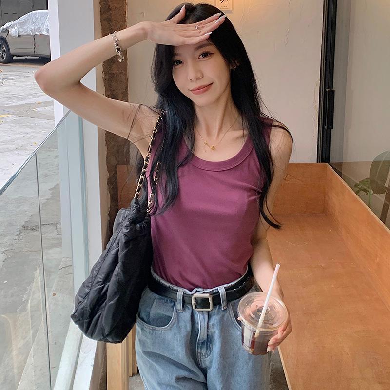 Women s Summer Slimming Vest, Large Size, Short Style, Sleeveless, Anti-Exposure, Threaded Design, Model 8008# XL (60-70 kg) чорний
Women s Summer Slimming Vest, Large Size, Short Style, Sleeveless, Anti-Exposure, Threaded Design, Model 8008# XL (60-70 kg) чорний