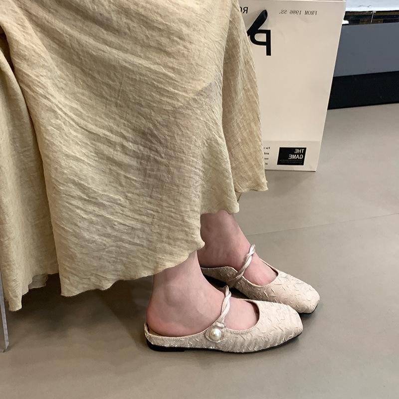 2024 new products, sweet flat-bottomed bag head slippers, spring and summer 2024 casual one-pedal and half-drag versatile outer wear 35
2024 new products, sweet flat-bottomed bag head slippers, spring and summer 2024 casual one-pedal and half-drag versatile outer wear 35