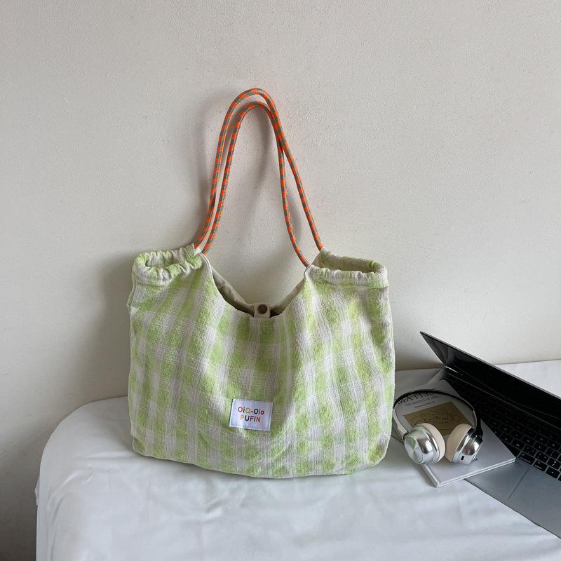 Stylish Plaid Texture Simple Shoulder Bag Large Capacity Tote Commuter Bag Soft Fairy Style Casual Student Versatile Cloth Bag зелёный
Stylish Plaid Texture Simple Shoulder Bag Large Capacity Tote Commuter Bag Soft Fairy Style Casual Student Versatile Cloth Bag зелёный