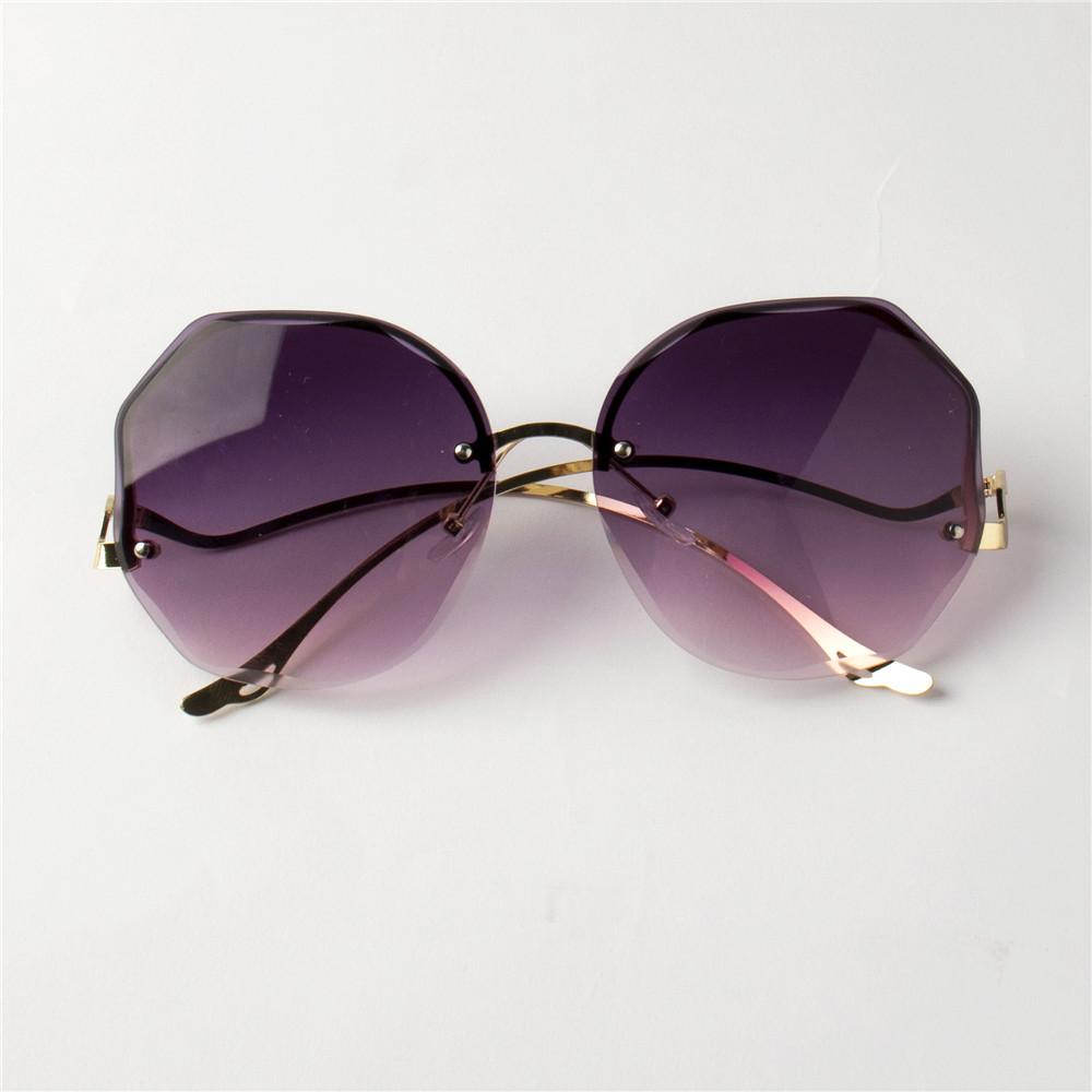 Fashion Gradient Sunglasses Women Brand Design Vintage Pilot Retro Shades Cutting Lens Gradient Sun Glasses Female
Fashion Gradient Sunglasses Women Brand Design Vintage Pilot Retro Shades Cutting Lens Gradient Sun Glasses Female