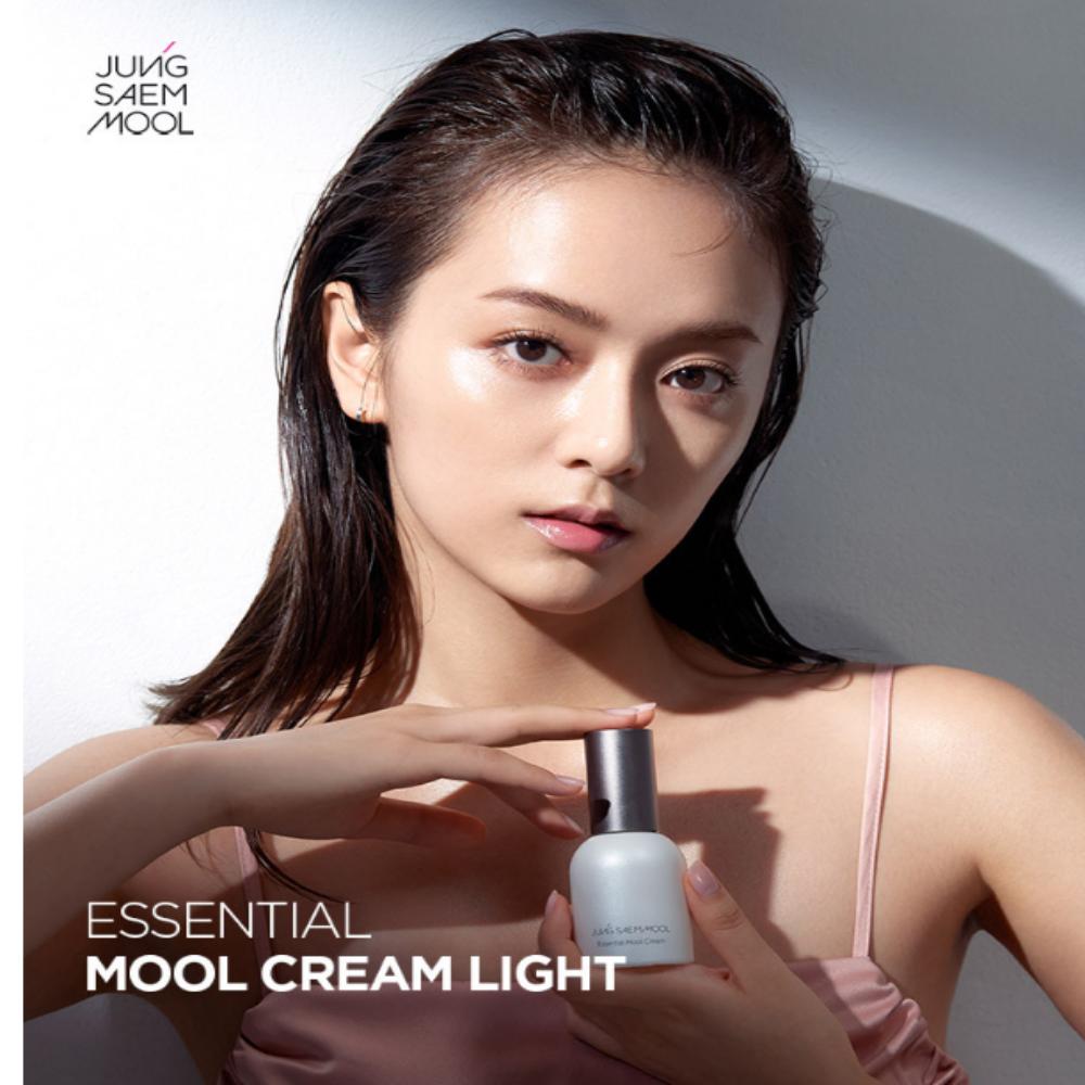 JUNG SAEM MOOL Essential Mool Cream Light (30ml) – Breathable Hydration & Flawless Makeup Base
JUNG SAEM MOOL Essential Mool Cream Light (30ml) – Breathable Hydration & Flawless Makeup Base