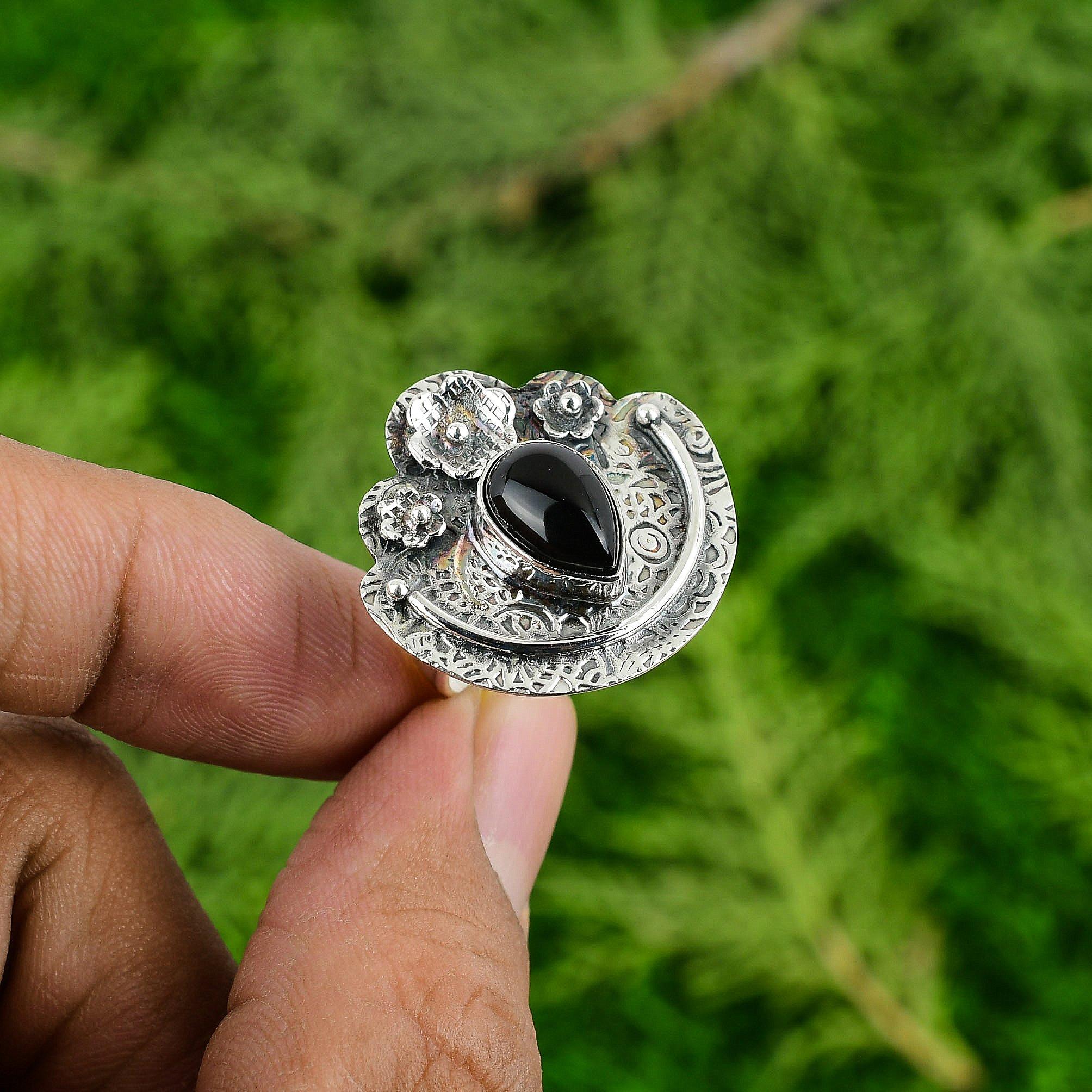 Root Chakra Black Onyx Stone 925 Silver Ethnic New Flower Promise Statement Ring Adjustable
Root Chakra Black Onyx Stone 925 Silver Ethnic New Flower Promise Statement Ring Adjustable