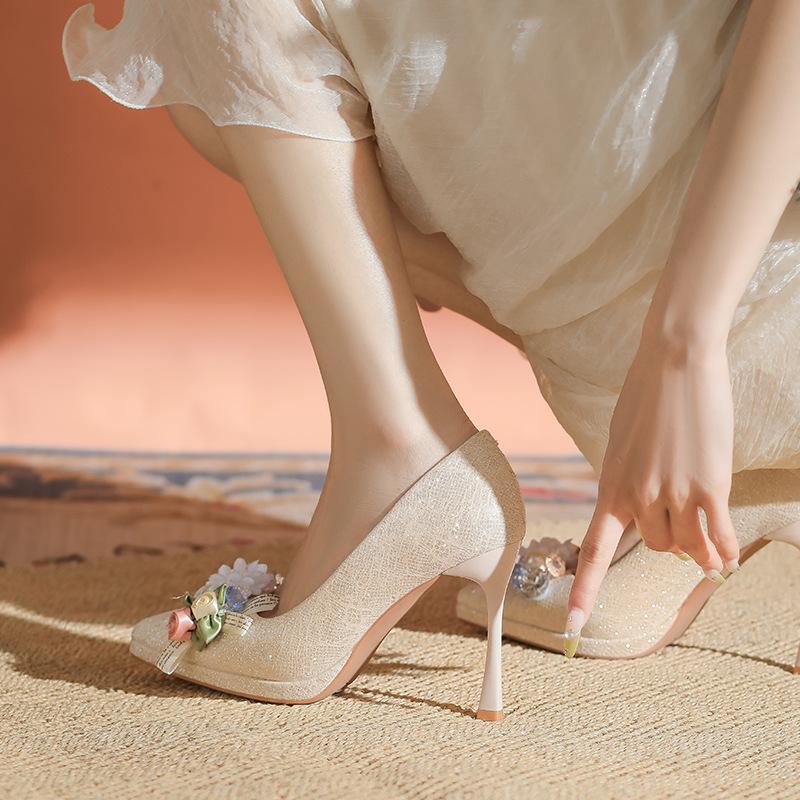 Temperament, sexy high heels, women s thin heels, Hexiu wedding dress, two waterproof tables, not tired feet, single shoes can be worn daily 39
Temperament, sexy high heels, women s thin heels, Hexiu wedding dress, two waterproof tables, not tired feet, single shoes can be worn daily 39