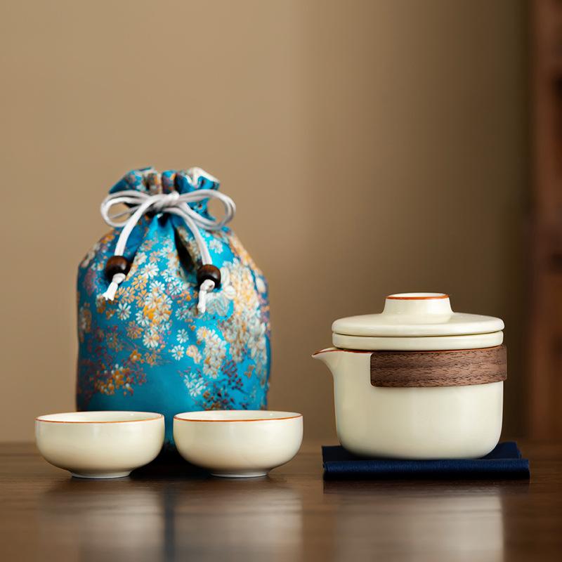 Portable Ru Kiln Travel Tea Set Household Outdoor Tea One Pot Two Cups Ceramic Kuaike Cup
Portable Ru Kiln Travel Tea Set Household Outdoor Tea One Pot Two Cups Ceramic Kuaike Cup
