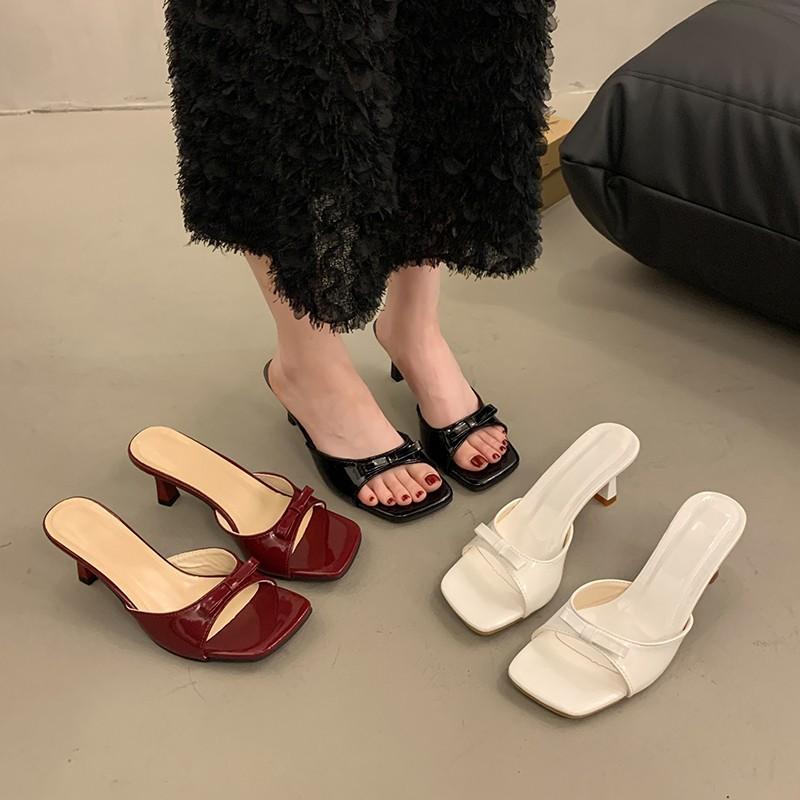 French high-heeled slippers, new women s summer outer wear, square head, thin heel, one-word drag, bow sandals, versatile temperament 35
French high-heeled slippers, new women s summer outer wear, square head, thin heel, one-word drag, bow sandals, versatile temperament 35