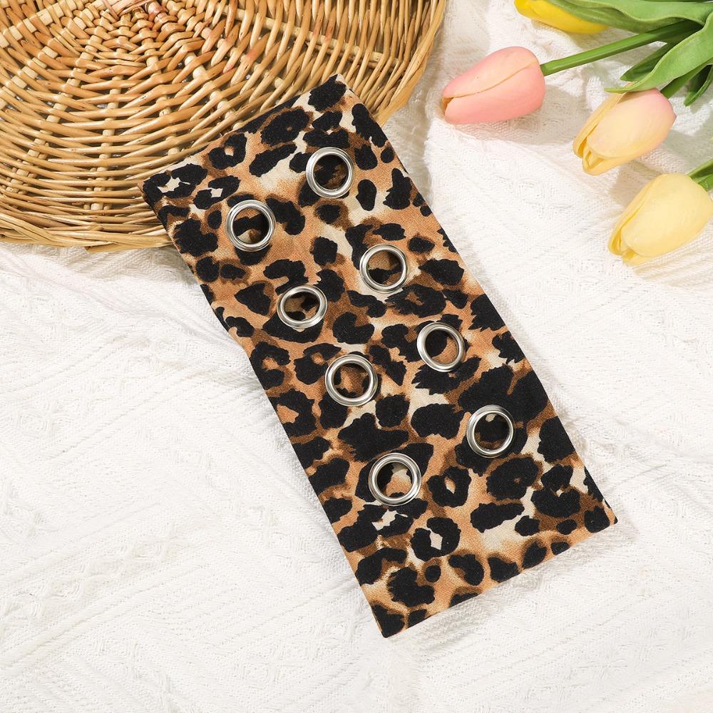 Solid Color Hollow Metal Headband Cashew Pattern Yoga Elastic Hair Band Sport Headscarf Sports Style 4
Solid Color Hollow Metal Headband Cashew Pattern Yoga Elastic Hair Band Sport Headscarf Sports Style 4