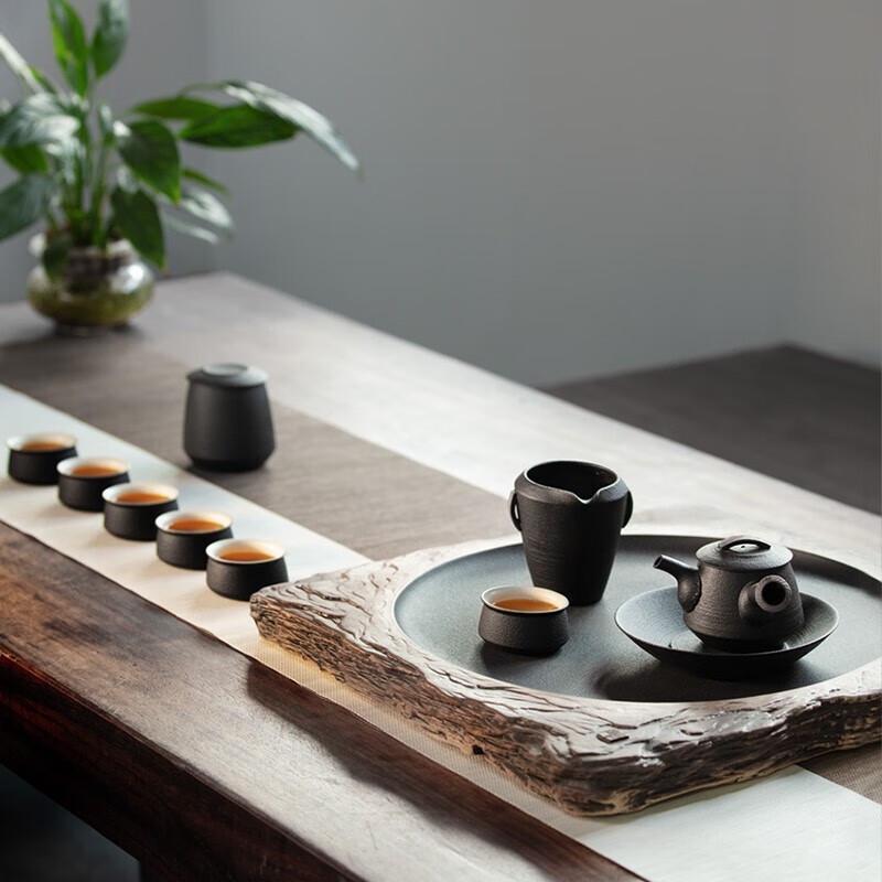 Wanqiantang Hanfenghou 02 Ceramic Tea Set
Wanqiantang Hanfenghou 02 Ceramic Tea Set