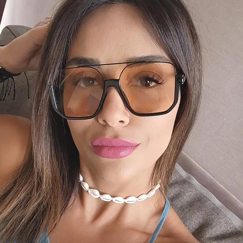 Retro Double Beam Large Frame Sunglasses - UV Protection, Fashionable and Ideal for Photos. Glossy Black Yellow Lens
Retro Double Beam Large Frame Sunglasses - UV Protection, Fashionable and Ideal for Photos. Glossy Black Yellow Lens