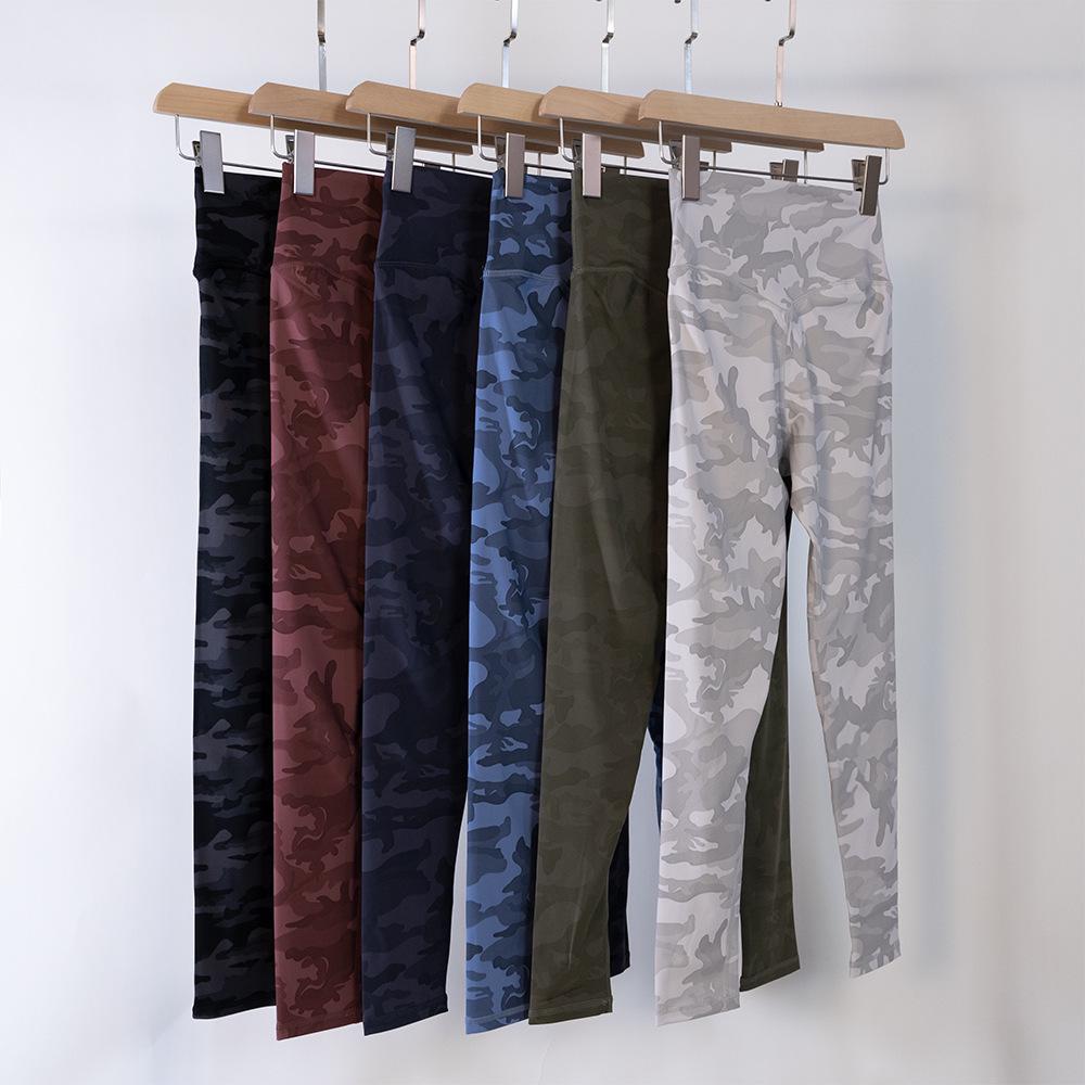 Quick-Dry Camouflage Double-Sided Brushed Yoga Pants: Nude Fitness Leggings for Night Running or Outdoor Wear (Nine-Point Length) Size 4 (100-110 lbs)
Quick-Dry Camouflage Double-Sided Brushed Yoga Pants: Nude Fitness Leggings for Night Running or Outdoor Wear (Nine-Point Length) Size 4 (100-110 lbs)