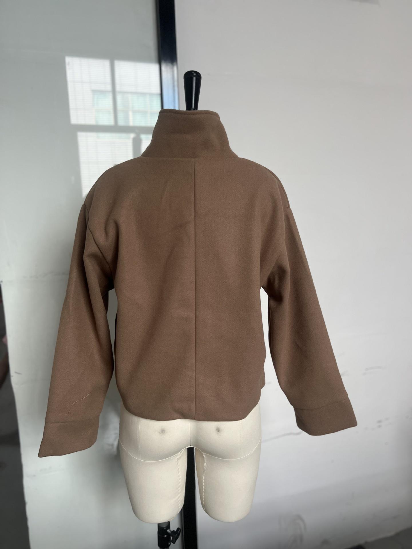 2026 Spring/Summer Women s Elegant Stand-Up Collar Single-Breasted Woolen Jacket Small
2026 Spring/Summer Women s Elegant Stand-Up Collar Single-Breasted Woolen Jacket Small