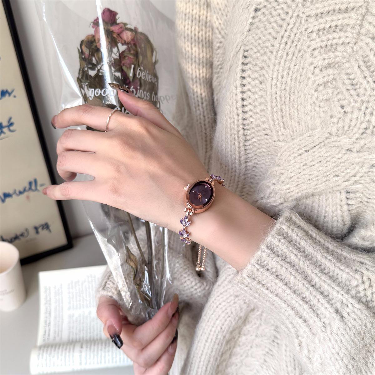 Light Luxury Niche Design Temperament Colored Diamond Oval Bracelet Watch Women S Freely Adjustable Chain фіолетовий
Light Luxury Niche Design Temperament Colored Diamond Oval Bracelet Watch Women S Freely Adjustable Chain фіолетовий