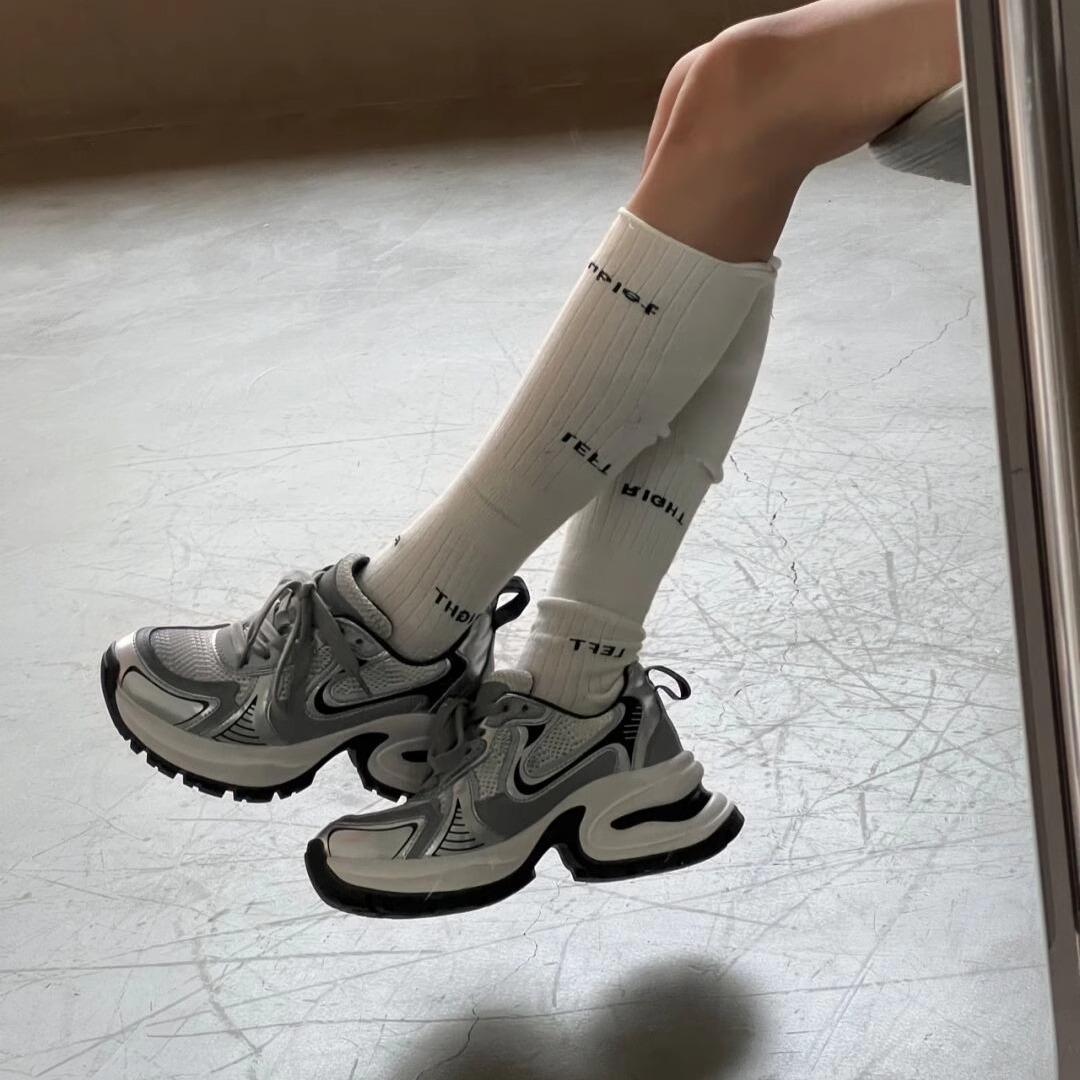 Zhao Ruth s same dad shoes, women s silver platform casual shoes, new autumn breathable height-increasing GC sports women s shoes 35 срібний
Zhao Ruth s same dad shoes, women s silver platform casual shoes, new autumn breathable height-increasing GC sports women s shoes 35 срібний