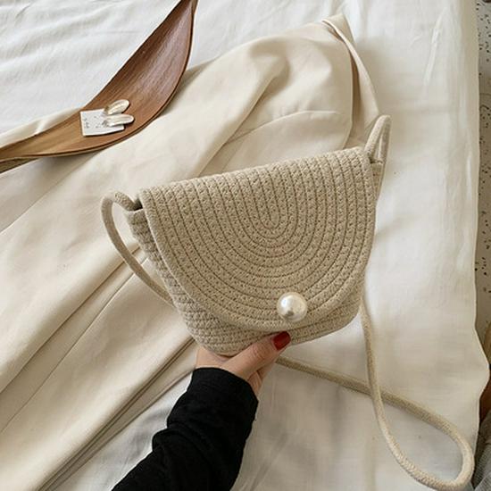 Korean Pearl Mini Crossbody Bag: Stylish Cotton Rope Shell Design for Girls бежевый
Korean Pearl Mini Crossbody Bag: Stylish Cotton Rope Shell Design for Girls бежевый