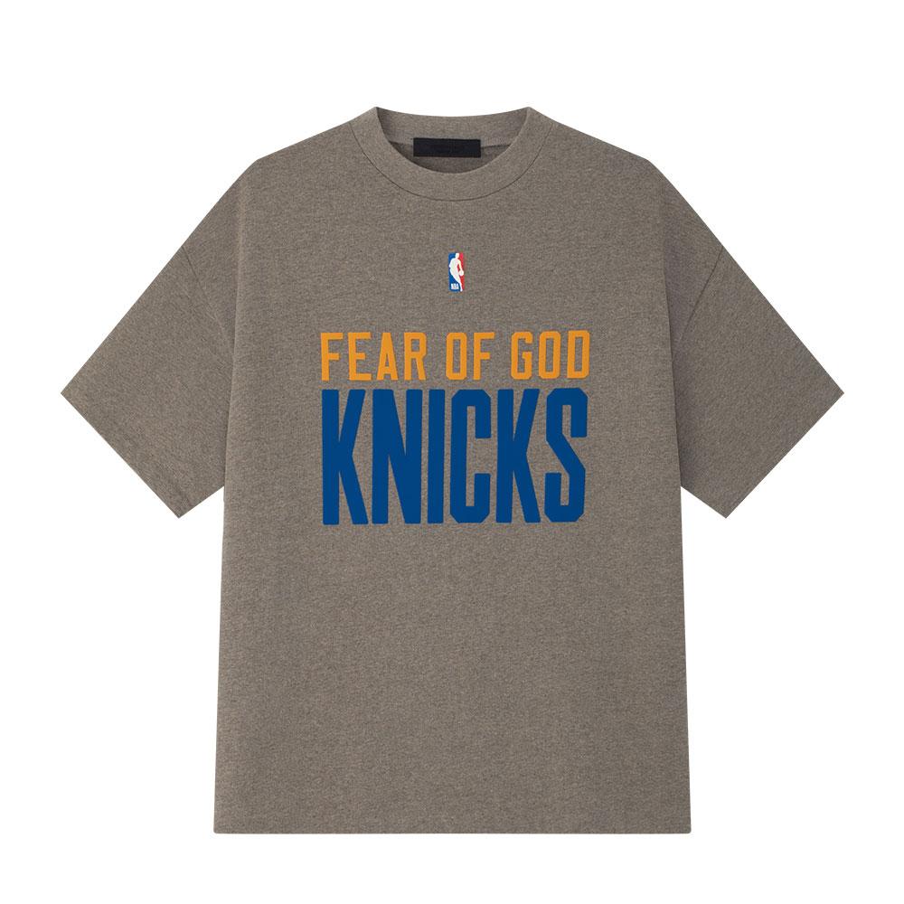 Fear Of God Essentials NBA Collaboration FW25 Knicks 90s Fit Tee Casual Simple Comfortable T-Shirt Men Tops 125NB252008F M
Fear Of God Essentials NBA Collaboration FW25 Knicks 90s Fit Tee Casual Simple Comfortable T-Shirt Men Tops 125NB252008F M