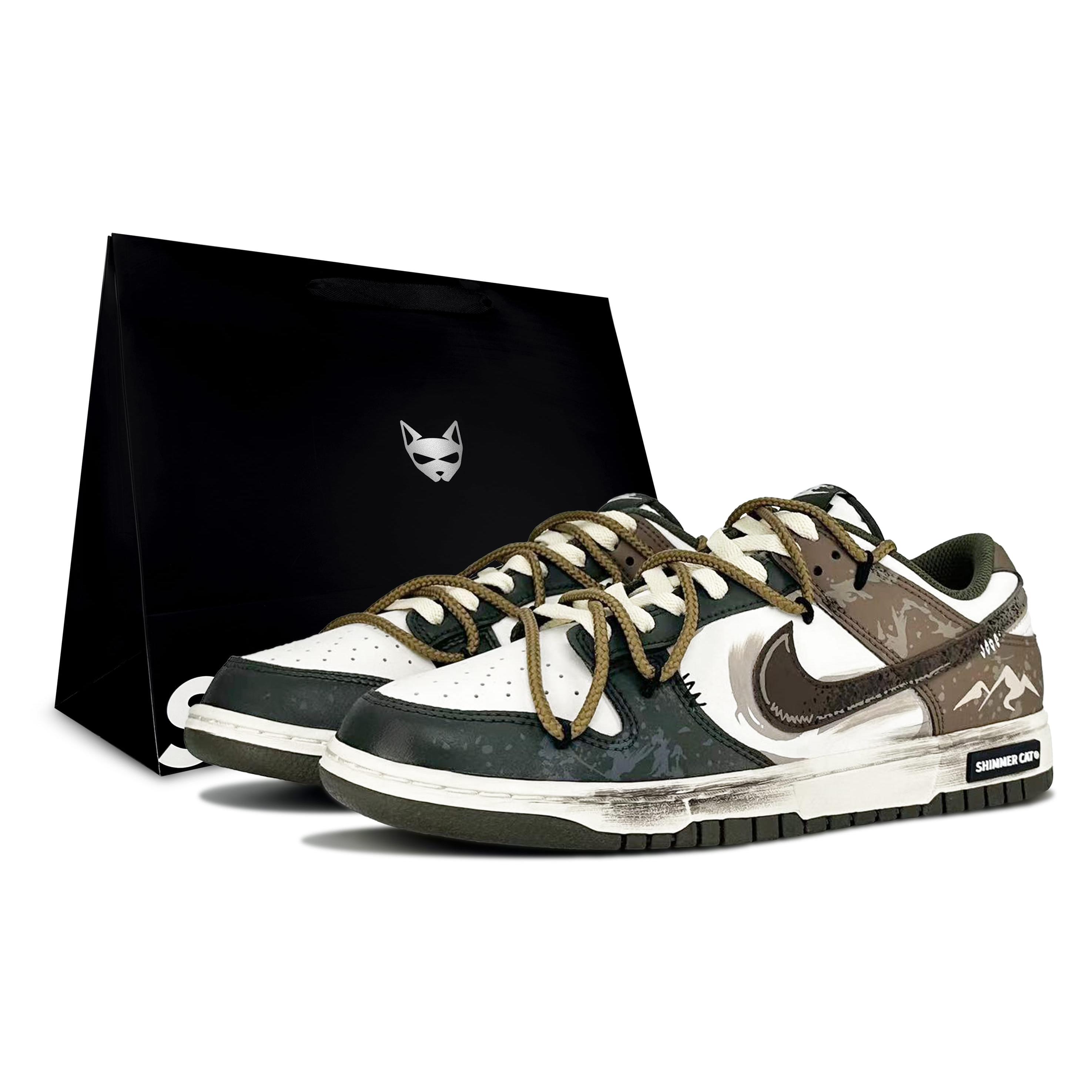 Nike Dunk Erosion, Shimmery Cat, Special Shoe Box Abrasion Resistant Low top Skateboard Shoes Unisex HF5441-102(Team79-S-BOX) 44
Nike Dunk Erosion, Shimmery Cat, Special Shoe Box Abrasion Resistant Low top Skateboard Shoes Unisex HF5441-102(Team79-S-BOX) 44