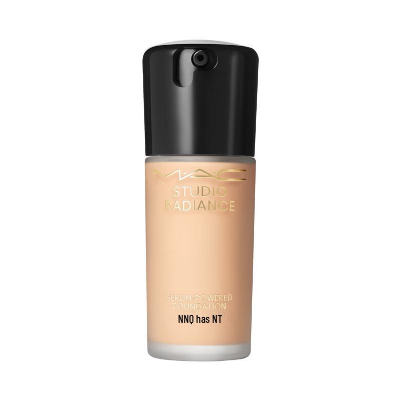 M.A.C Studio Radiance Serum-Powered Foundation
M.A.C Studio Radiance Serum-Powered Foundation