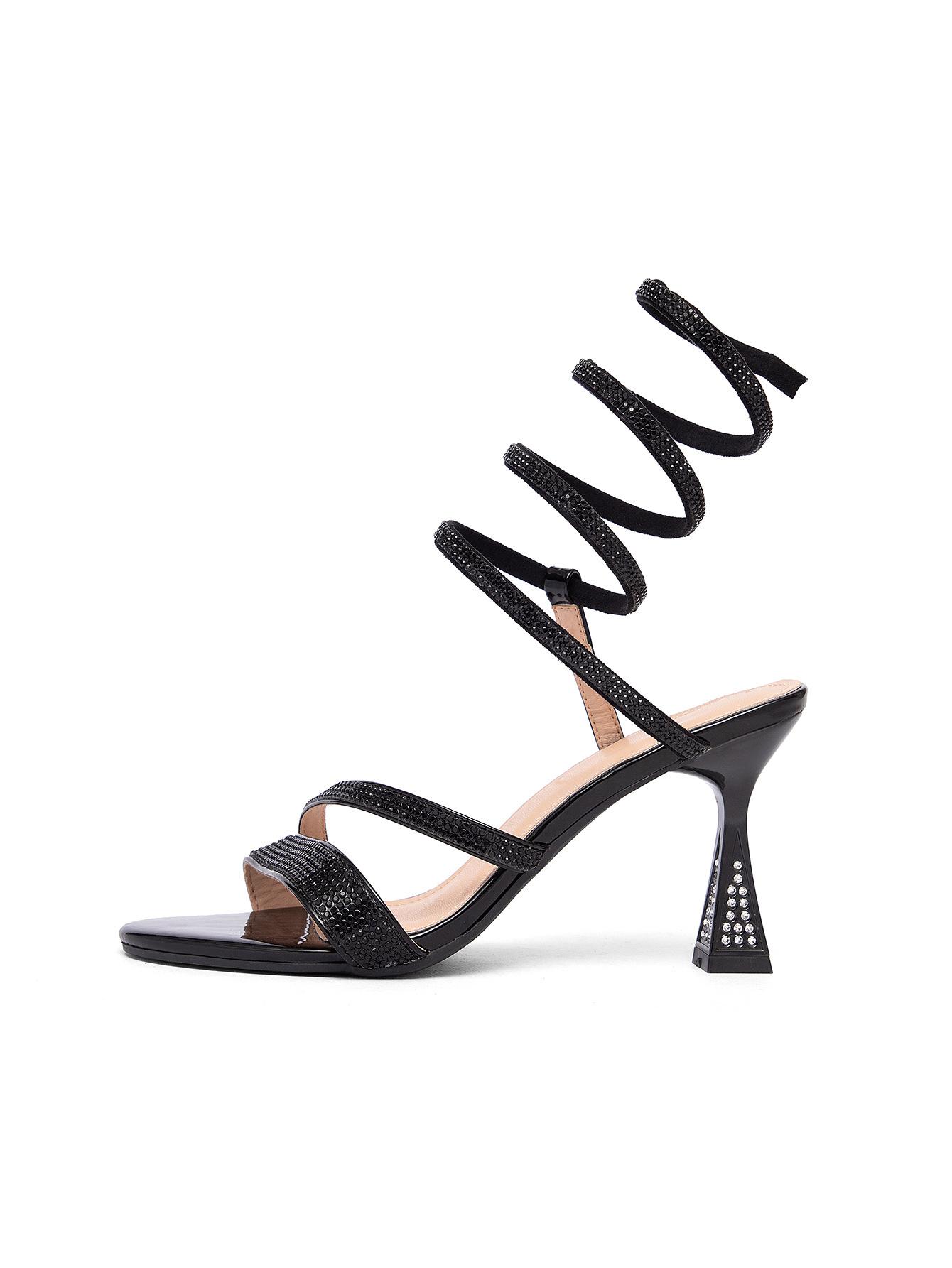 Women s stiletto heel, fashionable sexy style minimalist design high heel sandals super high heel 41 чорний
Women s stiletto heel, fashionable sexy style minimalist design high heel sandals super high heel 41 чорний