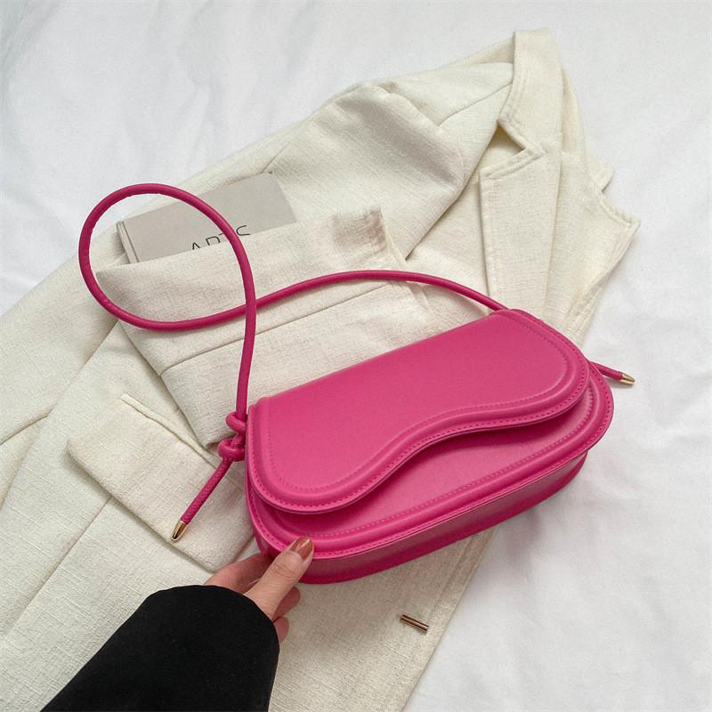 Stylish Minimalist Casual Crossbody Saddle Bag For Women In Trendy Colors Like Black White Khaki And Pink
Stylish Minimalist Casual Crossbody Saddle Bag For Women In Trendy Colors Like Black White Khaki And Pink