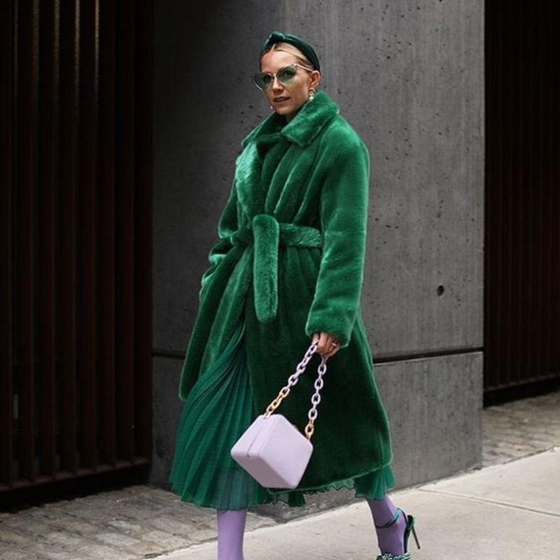 Новая зимняя шуба из искусственного кроличьего меха женская удлиненная с поясом куртка из искусственного меха утолщенная теплая плюшевая куртка XXL изумрудный
Новая зимняя шуба из искусственного кроличьего меха женская удлиненная с поясом куртка из искусственного меха утолщенная теплая плюшевая куртка XXL изумрудный