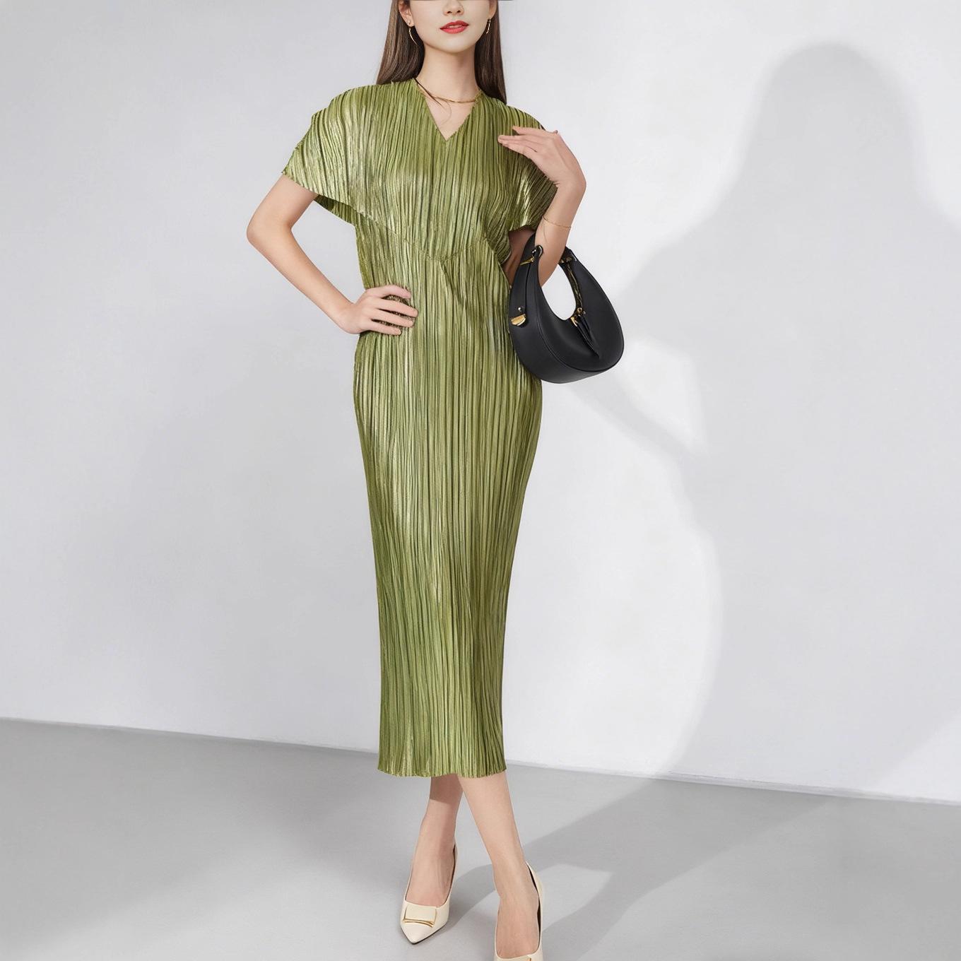 Elegant Evening Gown: High-End Pleated Dress with Hot Stamping Style for Women One Size зелёный
Elegant Evening Gown: High-End Pleated Dress with Hot Stamping Style for Women One Size зелёный