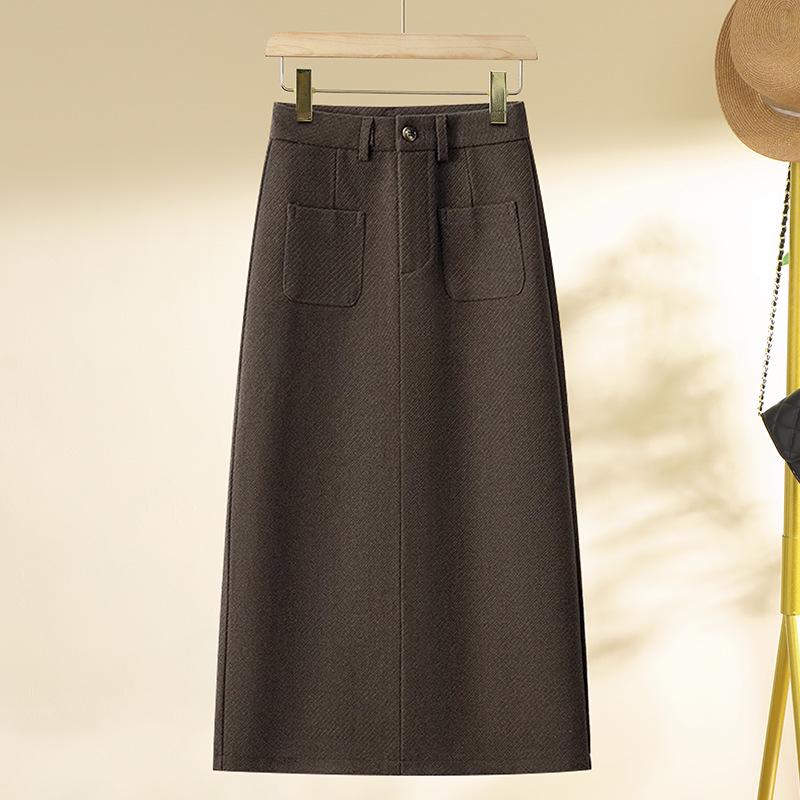2024 New Women s Khaki Wool A-Line Midi Skirt with High Waist, Loose Fit, Slimming Slit, Perfect for Autumn/Winter. XXL (125-135 jin)
2024 New Women s Khaki Wool A-Line Midi Skirt with High Waist, Loose Fit, Slimming Slit, Perfect for Autumn/Winter. XXL (125-135 jin)