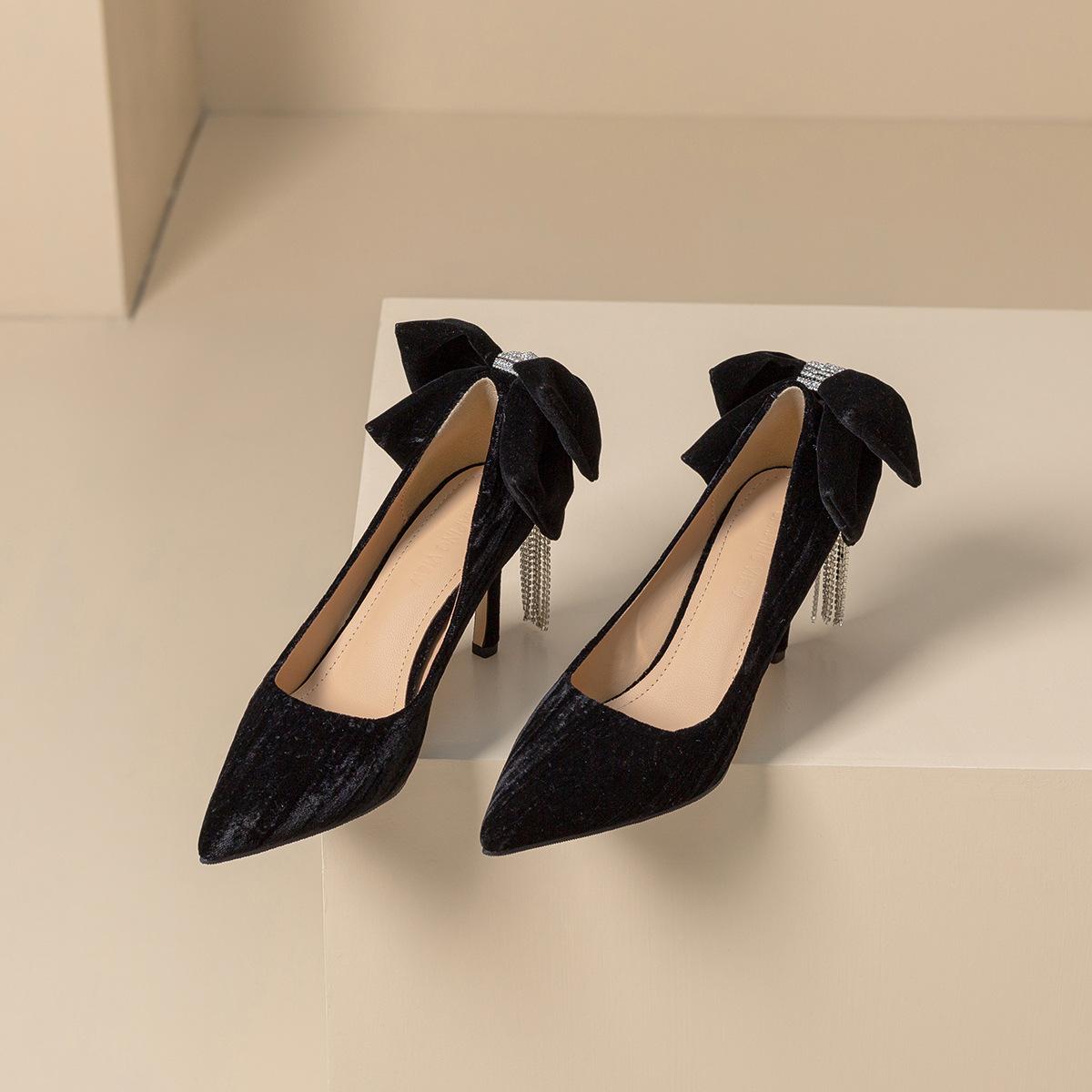 Celebrity high heels children thin heels fringed rhinestone wedding shoes black pointed single shoes 2025 spring new niche 34
Celebrity high heels children thin heels fringed rhinestone wedding shoes black pointed single shoes 2025 spring new niche 34