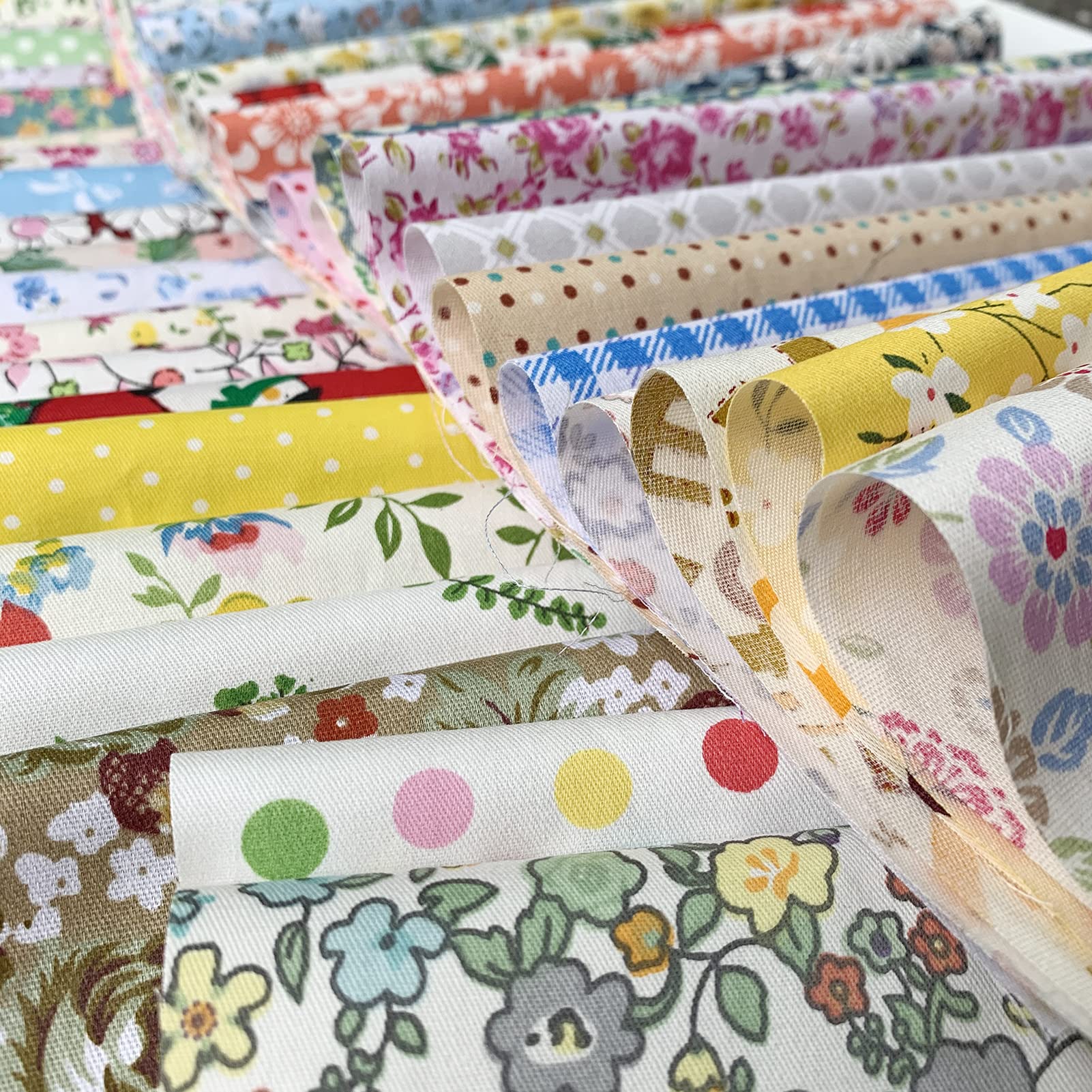 Liuliu Floral Print Cute Scrap Set for DIY Lunch and More 30cm x Fabric, Crafts, Patchwork, Bags, Pouches, (25 Sheets, 30cm)
Liuliu Floral Print Cute Scrap Set for DIY Lunch and More 30cm x Fabric, Crafts, Patchwork, Bags, Pouches, (25 Sheets, 30cm)