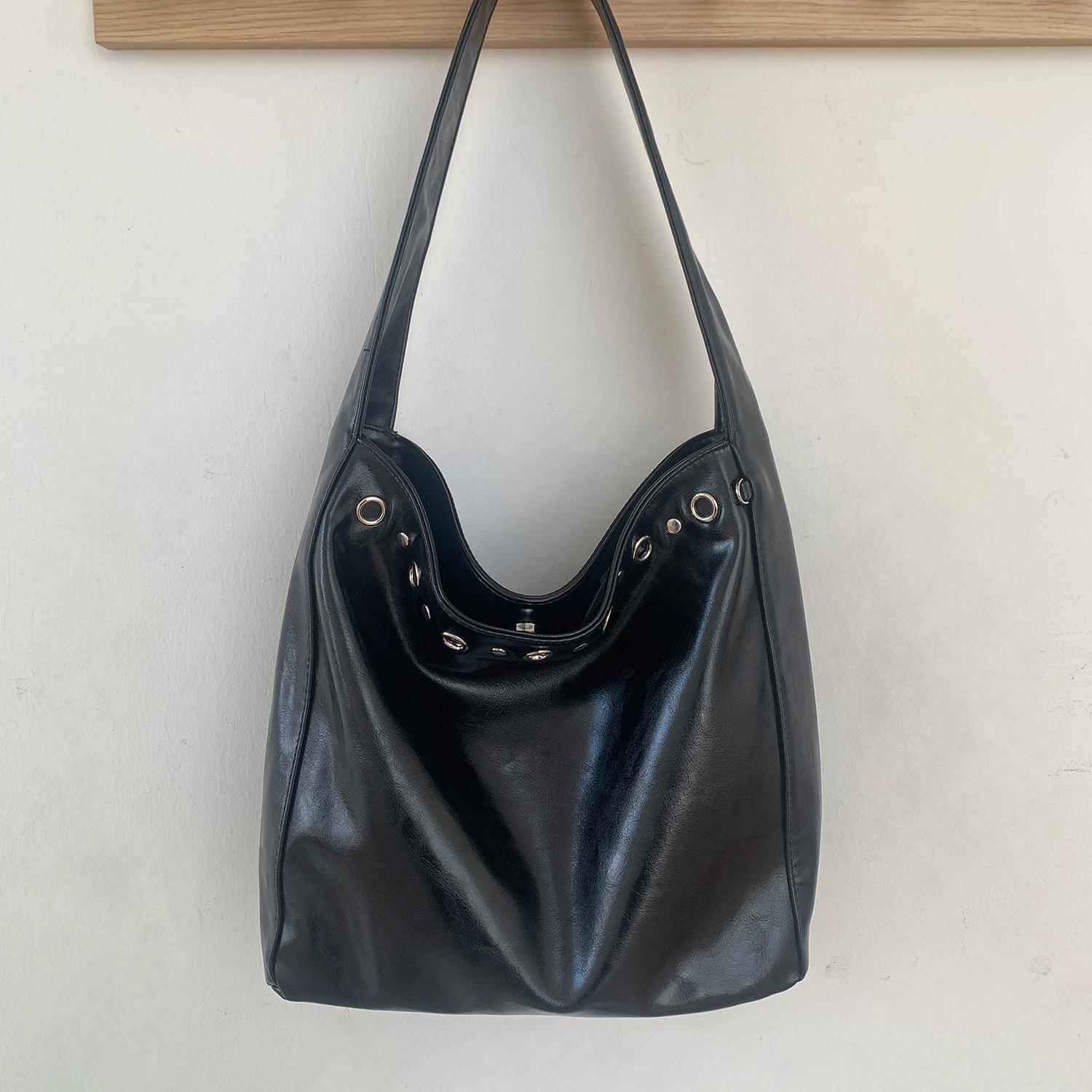 Fashion Studded Tote Shoulder Bags for Women Designer Bag Luxury Rivet Handbags Soft PU Leather Bucket Bag Shopper Purses
Fashion Studded Tote Shoulder Bags for Women Designer Bag Luxury Rivet Handbags Soft PU Leather Bucket Bag Shopper Purses
