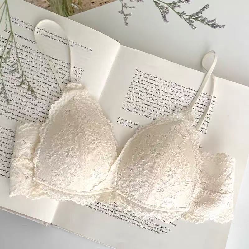 French lace beautiful back women s bra bra new popular gathered small chest triangle cup summer thin XL=38/85AB шампанського
French lace beautiful back women s bra bra new popular gathered small chest triangle cup summer thin XL=38/85AB шампанського