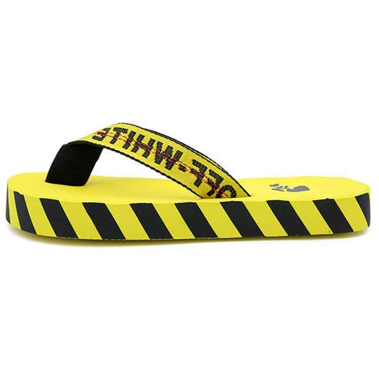 Шлепанцы Off-White с графическим принтом - желтые мужские кроссовки черного цвета OMIA131F20MAT0011810 40
Шлепанцы Off-White с графическим принтом - желтые мужские кроссовки черного цвета OMIA131F20MAT0011810 40