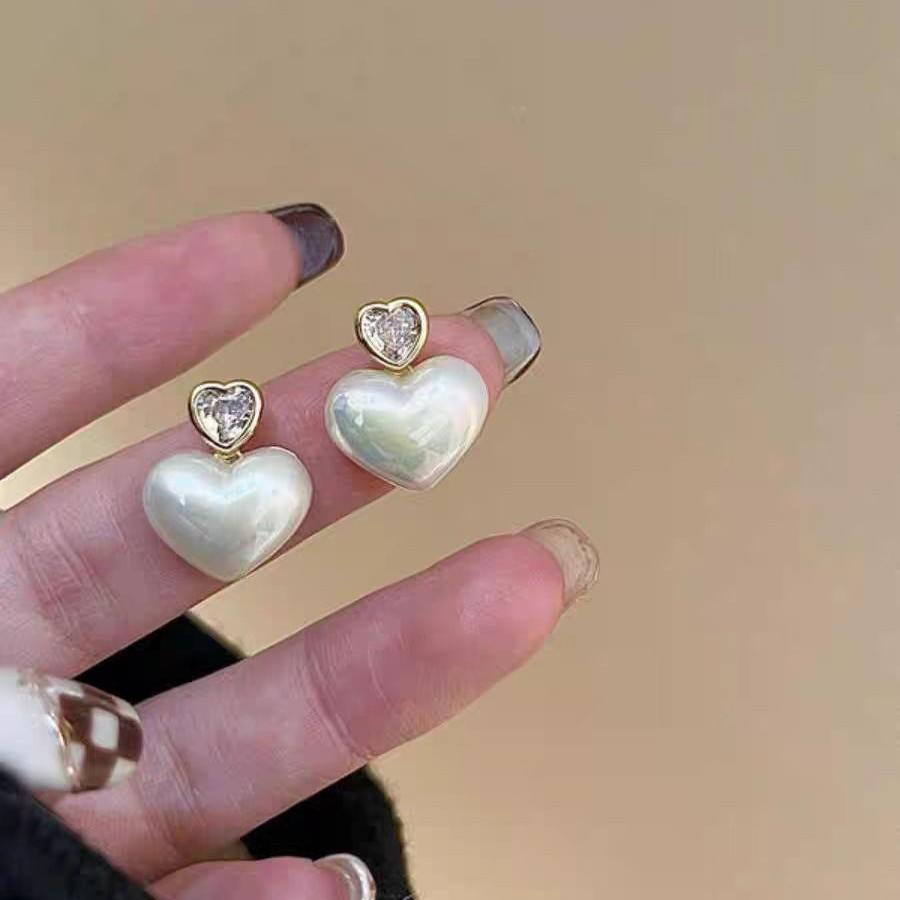 Korean Mermaid Ji Fashion Symphony Love Pearl Earrings Women S Exquisite Small Temperament Earrings
Korean Mermaid Ji Fashion Symphony Love Pearl Earrings Women S Exquisite Small Temperament Earrings