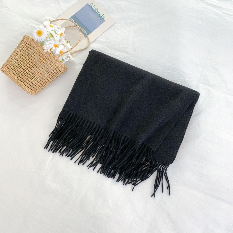 Mary 300g imitation cashmere tassel scarf women s winter solid color thickened warm shawl Japanese scarf 175cm or above чёрный
Mary 300g imitation cashmere tassel scarf women s winter solid color thickened warm shawl Japanese scarf 175cm or above чёрный