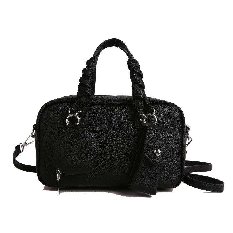 Fashion niche portable Boston bag women s 2026 early spring new retro lychee pattern light luxury shoulder messenger bag 26*8*15 чёрный
Fashion niche portable Boston bag women s 2026 early spring new retro lychee pattern light luxury shoulder messenger bag 26*8*15 чёрный