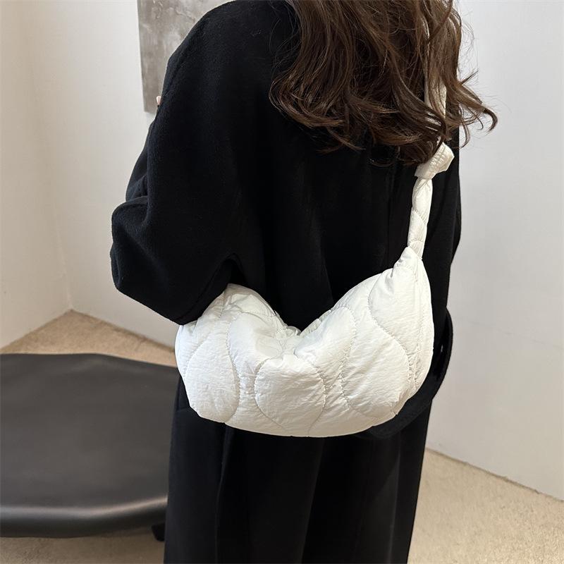 Women s Casual Diamond Quilted Dumpling Bag - 2024 Autumn/Winter Fashion, Single Shoulder, Retro Pleated Crossbody Bag
Women s Casual Diamond Quilted Dumpling Bag - 2024 Autumn/Winter Fashion, Single Shoulder, Retro Pleated Crossbody Bag
