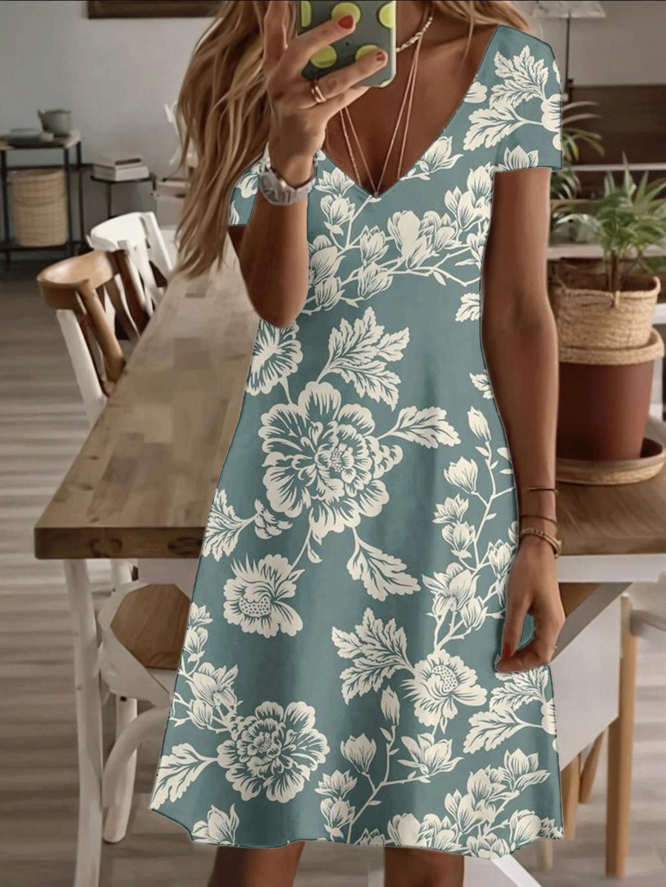 Vneck shortsleeve midi dress floral ladies elegant vintage bloom print pattern 3D premium printing durable casual fashion summer outfit for women char XS дубильна кора
Vneck shortsleeve midi dress floral ladies elegant vintage bloom print pattern 3D premium printing durable casual fashion summer outfit for women char XS дубильна кора