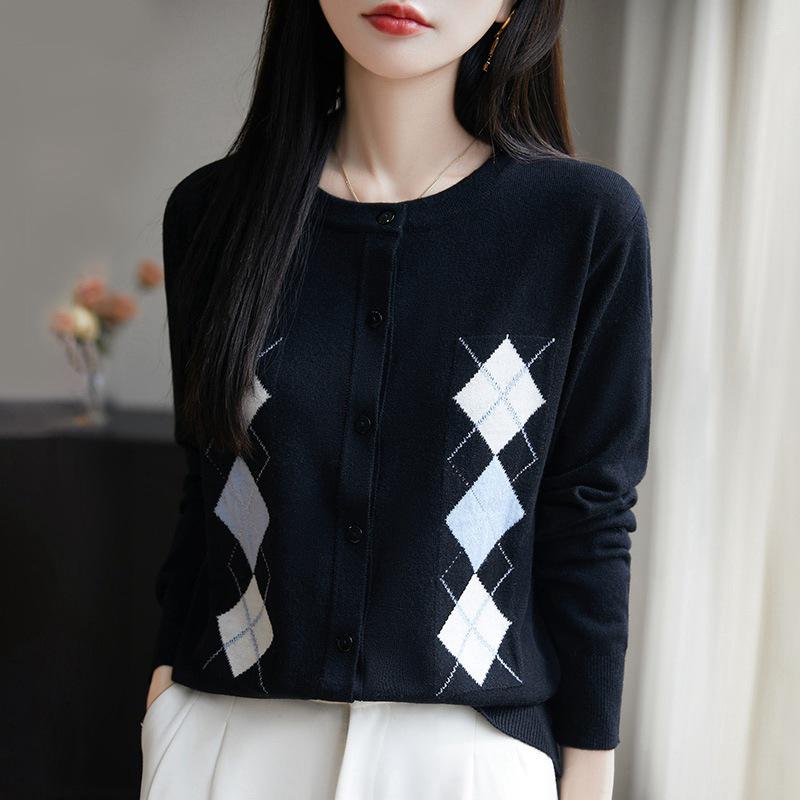 Жіночий кардиган з тонкої вовни з ромбоподібним візерунком - 2025 Новий стиль В язана куртка-светр L (120-140 jin)
Жіночий кардиган з тонкої вовни з ромбоподібним візерунком - 2025 Новий стиль В язана куртка-светр L (120-140 jin)