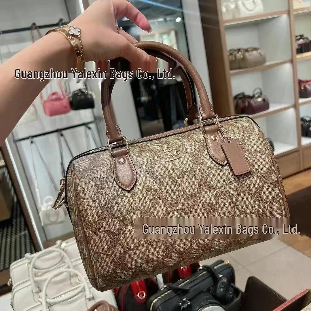 Coach Rowan 25 Boston Pillow Bag: Classic Monogram Large-Capacity Handbag & Shoulder Crossbody Bag 25*15*17
Coach Rowan 25 Boston Pillow Bag: Classic Monogram Large-Capacity Handbag & Shoulder Crossbody Bag 25*15*17