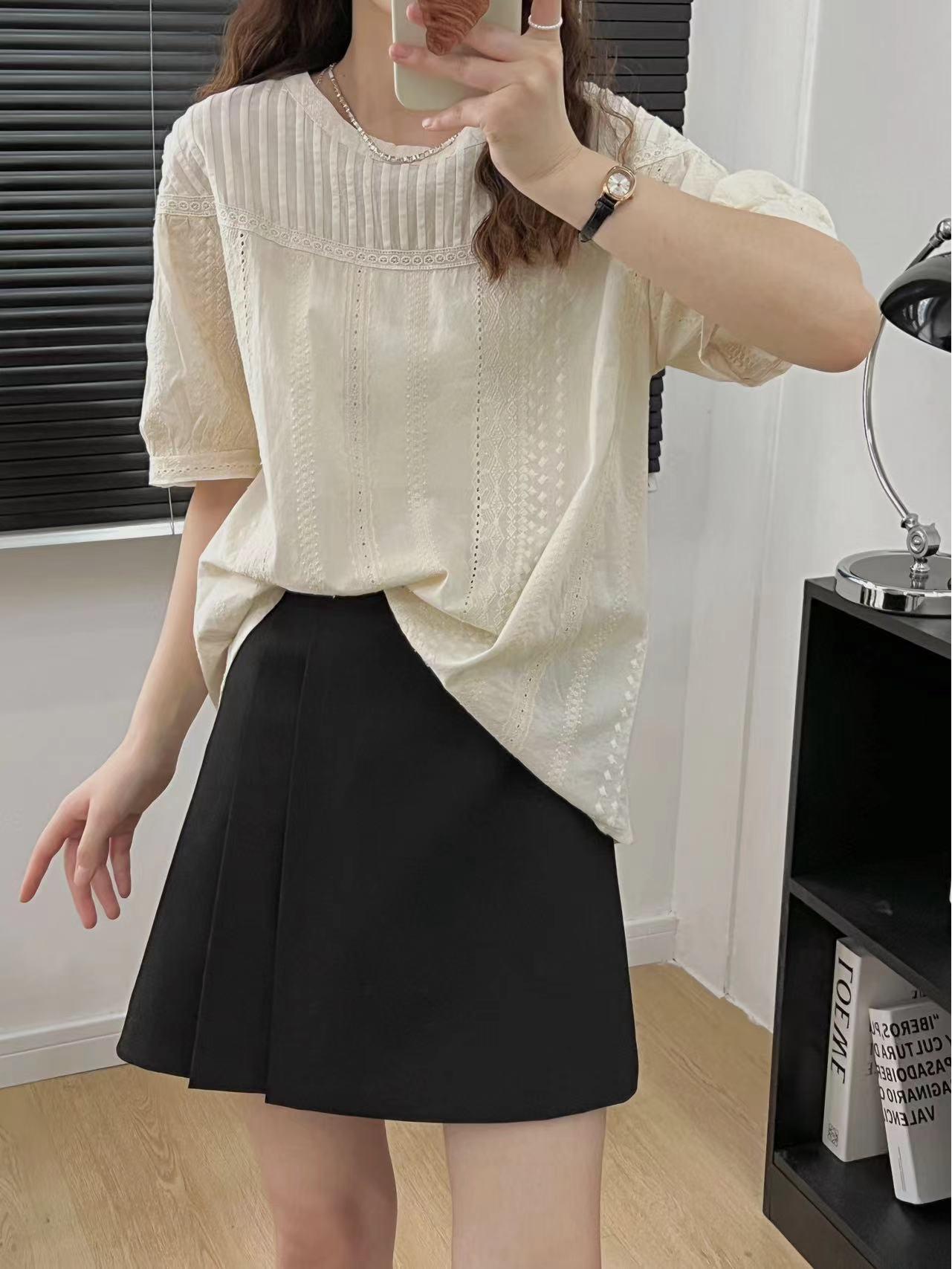 Women s Loose Fit Lace Cutout Accordion Pleated Long Sleeve Top One Size
Women s Loose Fit Lace Cutout Accordion Pleated Long Sleeve Top One Size