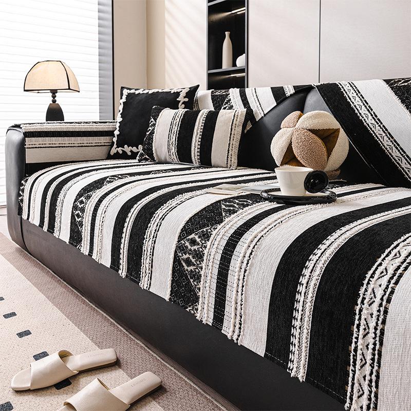 Simple Sofa Cover Fabric All Season Universal Anti Slip Sofa Cushion Cover New Straight Row Soft Skin Friendly and Comfortable 70x70cm чорний
Simple Sofa Cover Fabric All Season Universal Anti Slip Sofa Cushion Cover New Straight Row Soft Skin Friendly and Comfortable 70x70cm чорний