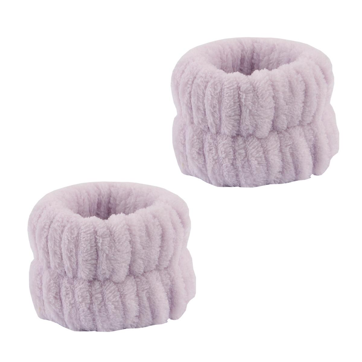 Women s 3-Piece Fashion Set: Sweat-Absorbing Wristbands & Handmade Hair Accessories
Women s 3-Piece Fashion Set: Sweat-Absorbing Wristbands & Handmade Hair Accessories