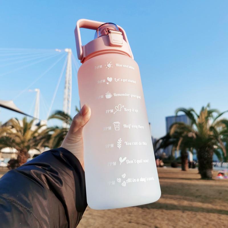 2000 мл портативная градиентная матовая спортивная бутылка для воды с прыгающей трубочкой Single cup (with straw) розовый
2000 мл портативная градиентная матовая спортивная бутылка для воды с прыгающей трубочкой Single cup (with straw) розовый