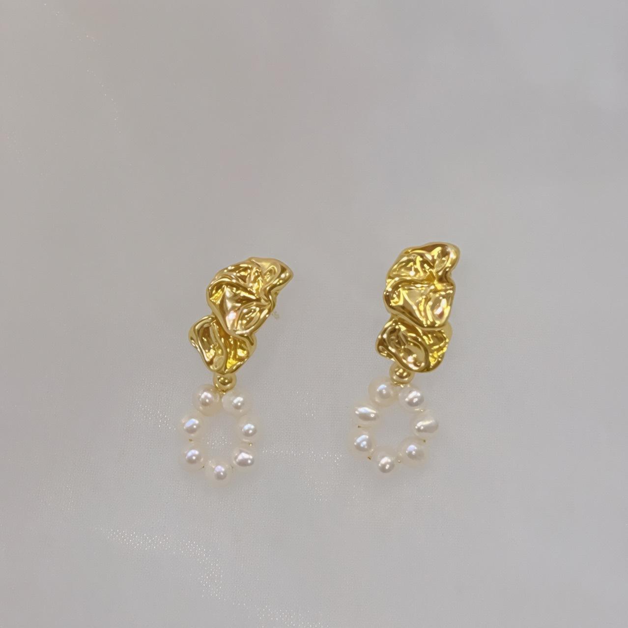 European and American earrings retro natural baby mini pearl stud earrings silver needle gold-plated irregular earrings earrings fashion trend Silver needle
European and American earrings retro natural baby mini pearl stud earrings silver needle gold-plated irregular earrings earrings fashion trend Silver needle