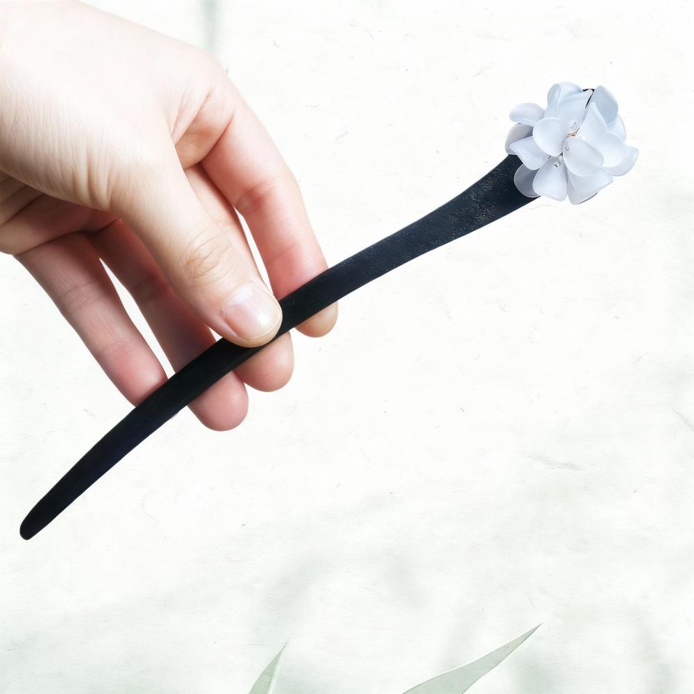 Vintage Wood Flower Tassel Step Shaking Hairpin Hair Stick Ancient Style Hair Ornament Headdress Hair Accessories Hair Pins Gift
Vintage Wood Flower Tassel Step Shaking Hairpin Hair Stick Ancient Style Hair Ornament Headdress Hair Accessories Hair Pins Gift