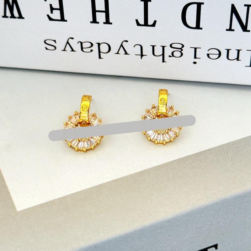Spring Festival New Year Holiday Gift, Red Earrings, Cute Stud Earrings, High-End Sense, No Ear Piercings, Ear Clips For Women золотой
Spring Festival New Year Holiday Gift, Red Earrings, Cute Stud Earrings, High-End Sense, No Ear Piercings, Ear Clips For Women золотой