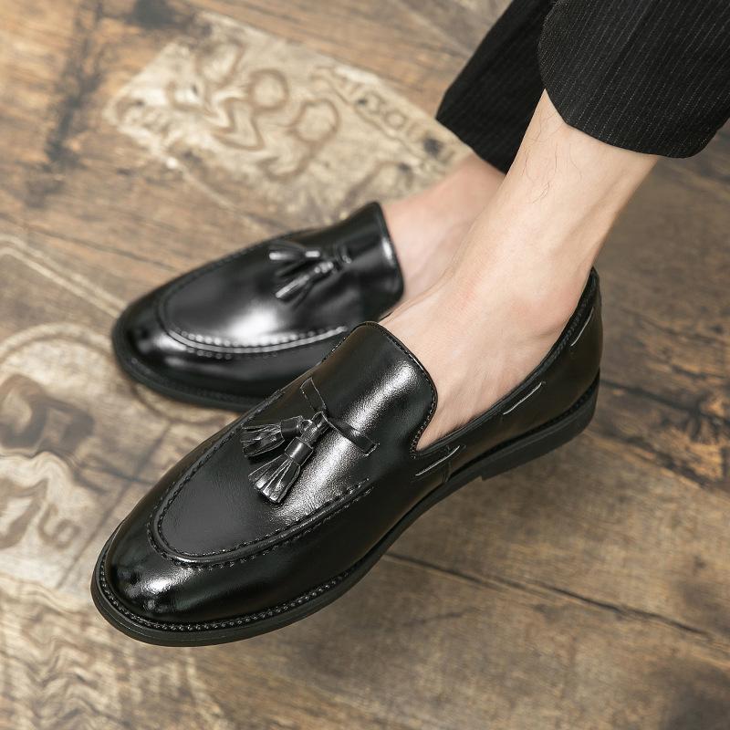 Large size 46 summer new men s casual fashion fringed small leather shoes one pedal loafers 38
Large size 46 summer new men s casual fashion fringed small leather shoes one pedal loafers 38