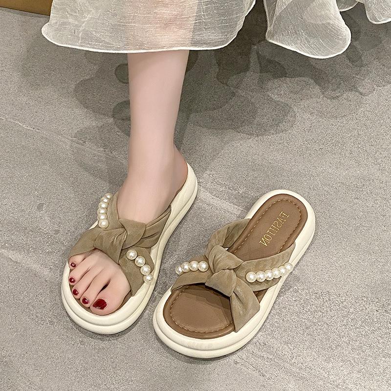 New Chinese style slippers women s summer wear 2025 new muffin platform one-word drag beautiful holiday sandals 40 сірий колір
New Chinese style slippers women s summer wear 2025 new muffin platform one-word drag beautiful holiday sandals 40 сірий колір